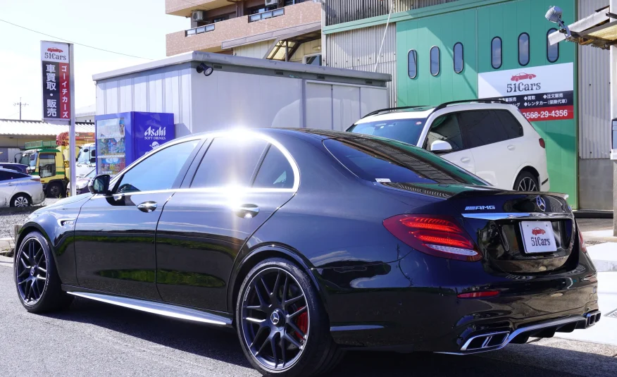 メルセデスAMG E63 S 4マチック+