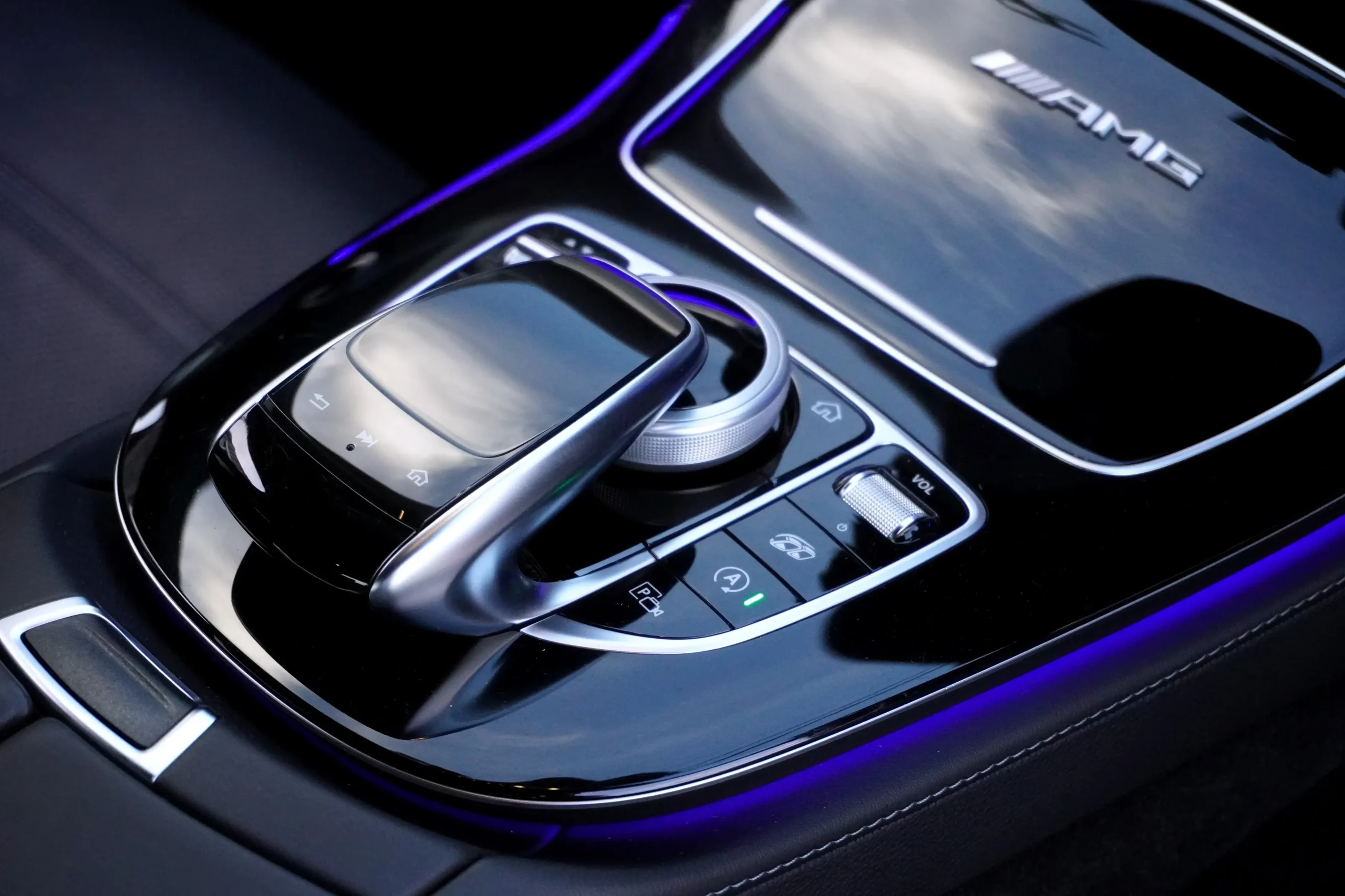 メルセデスAMG E63 S 4マチック+