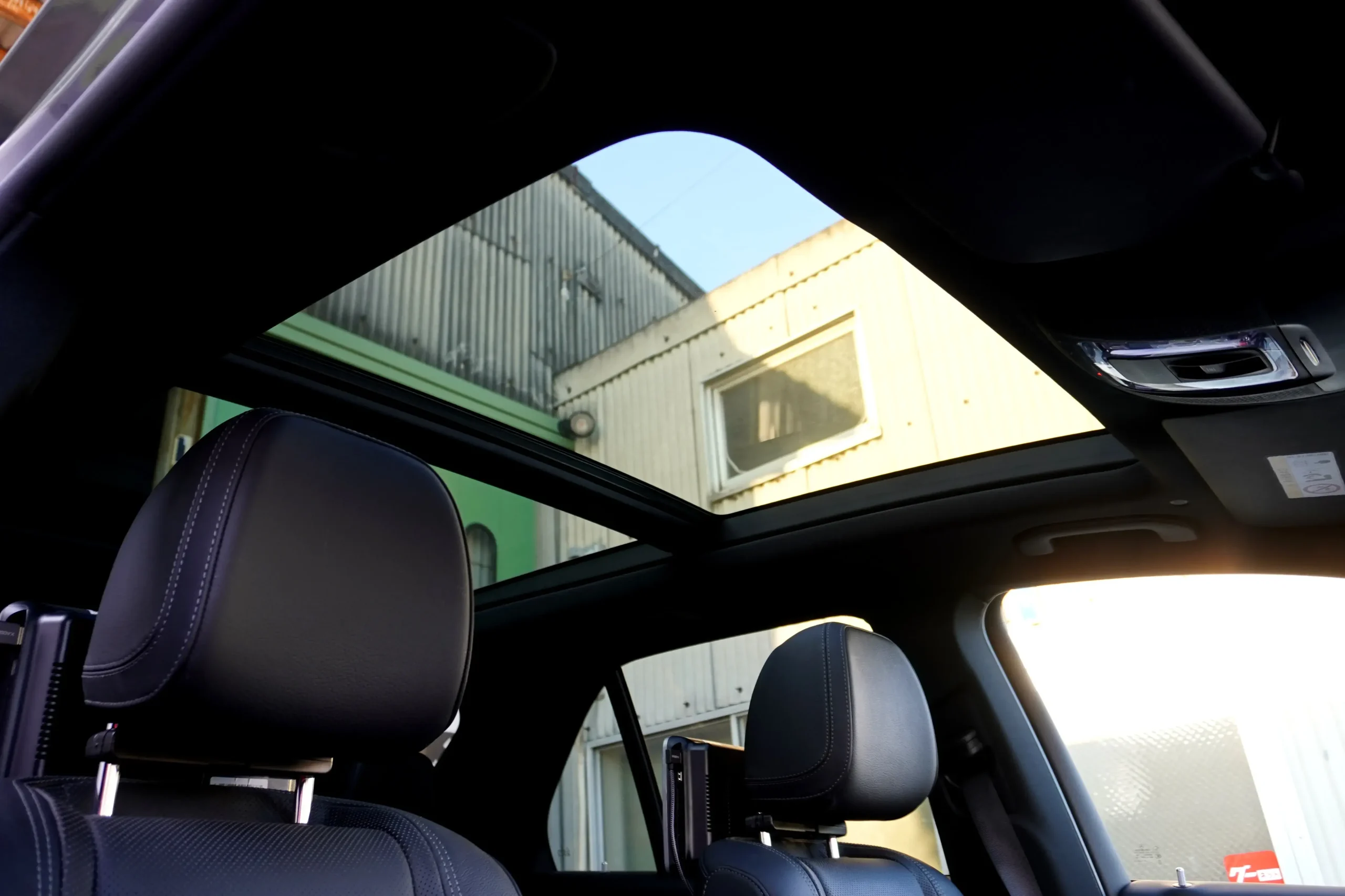 メルセデス・ベンツ GLE300d 4マチック AMGライン