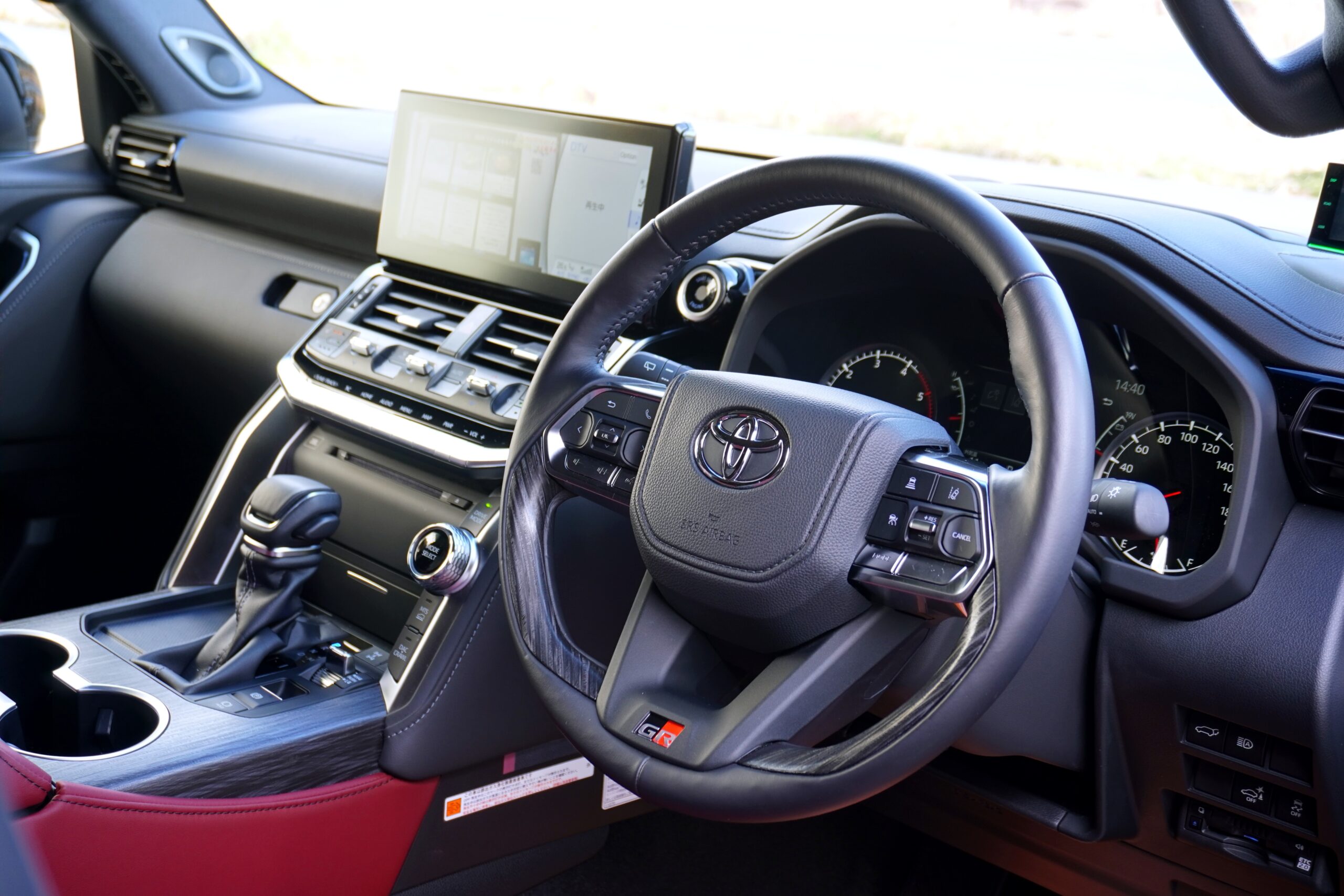 トヨタ ランドクルーザー300 GRスポーツ