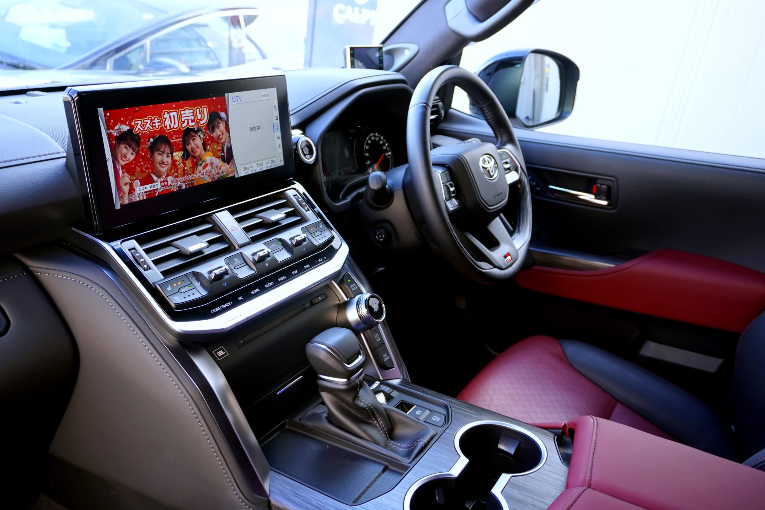 トヨタ ランドクルーザー300 GRスポーツ