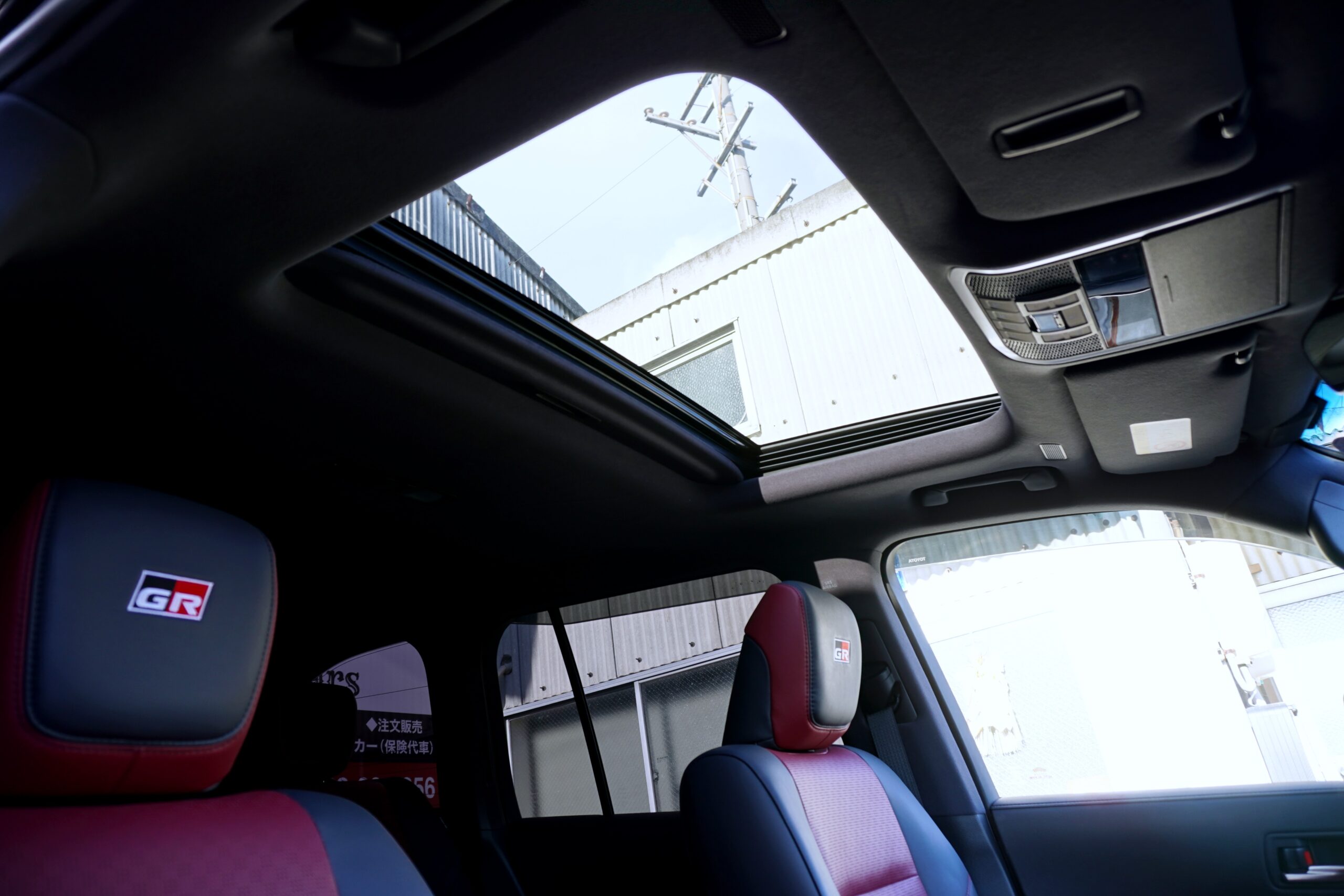 トヨタ ランドクルーザー300 GRスポーツ