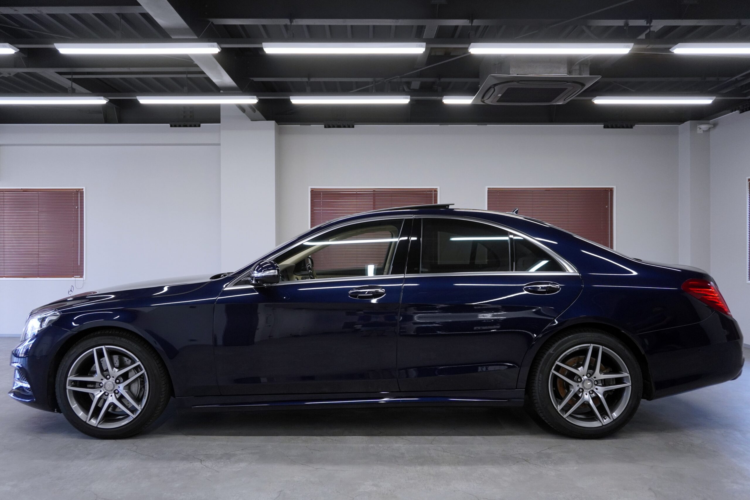 メルセデスベンツ S300hエクスクルーシブ