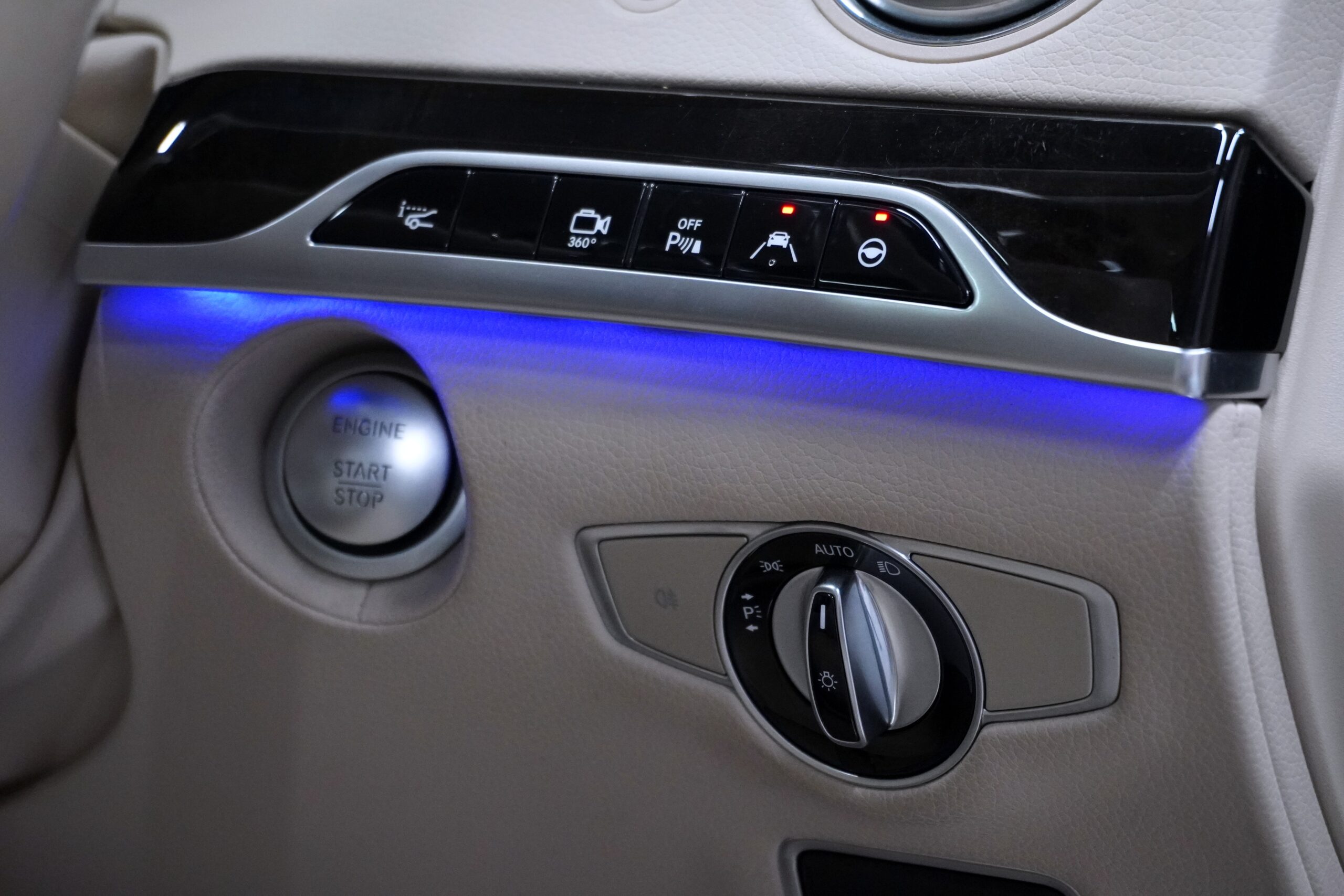 メルセデスベンツ S300hエクスクルーシブ