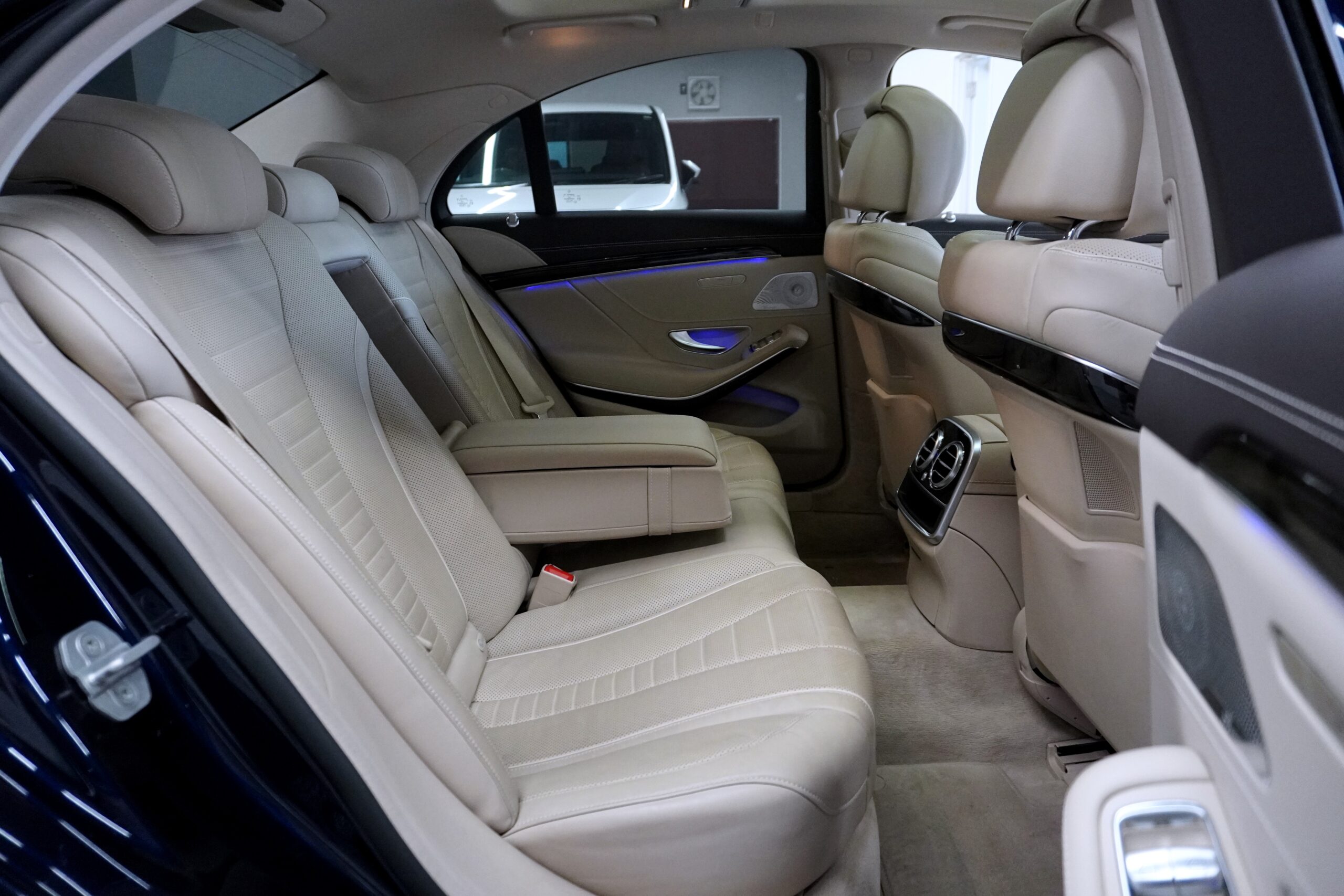 メルセデスベンツ S300hエクスクルーシブ