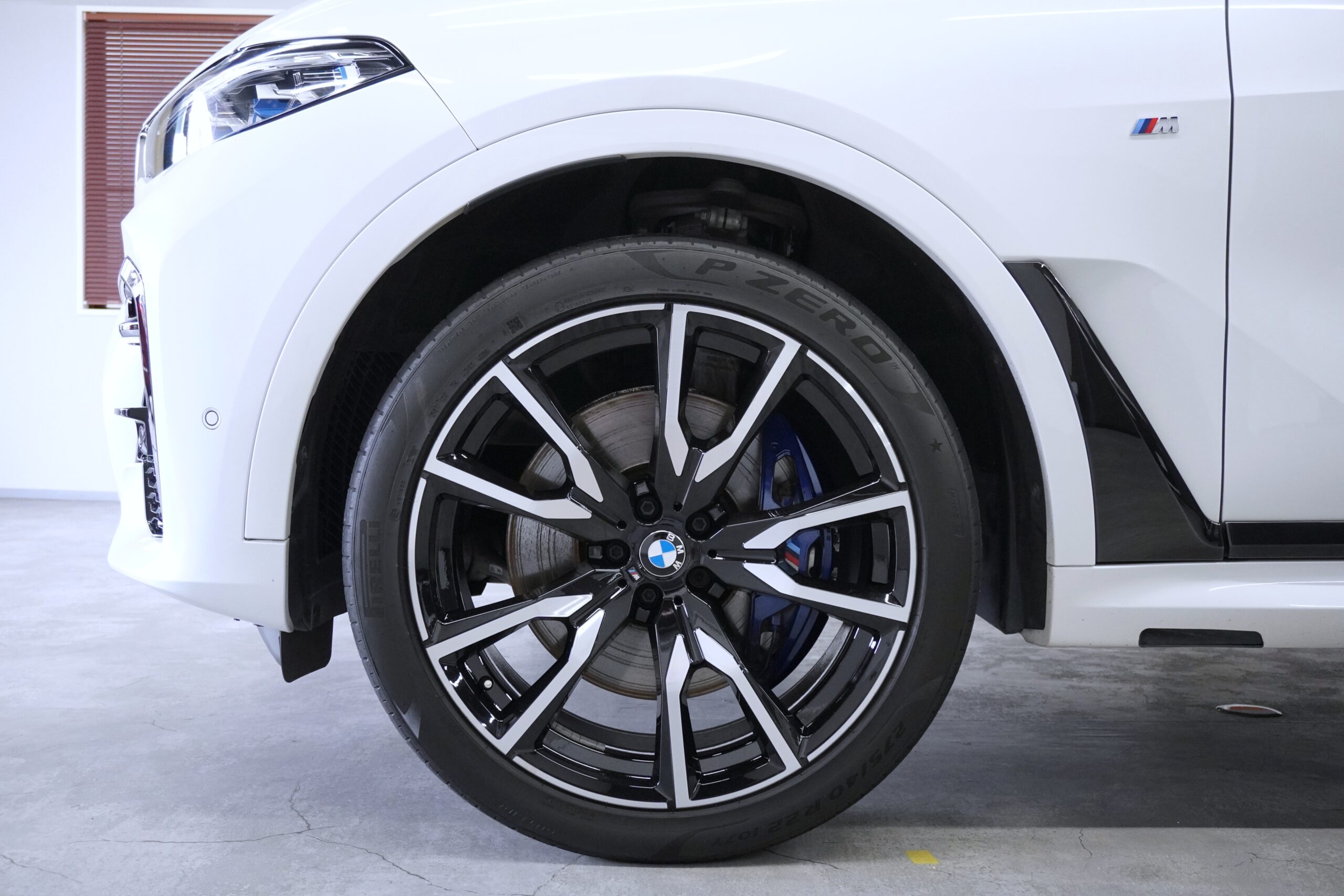 BMW X7 xDrive 35d Mスポーツ