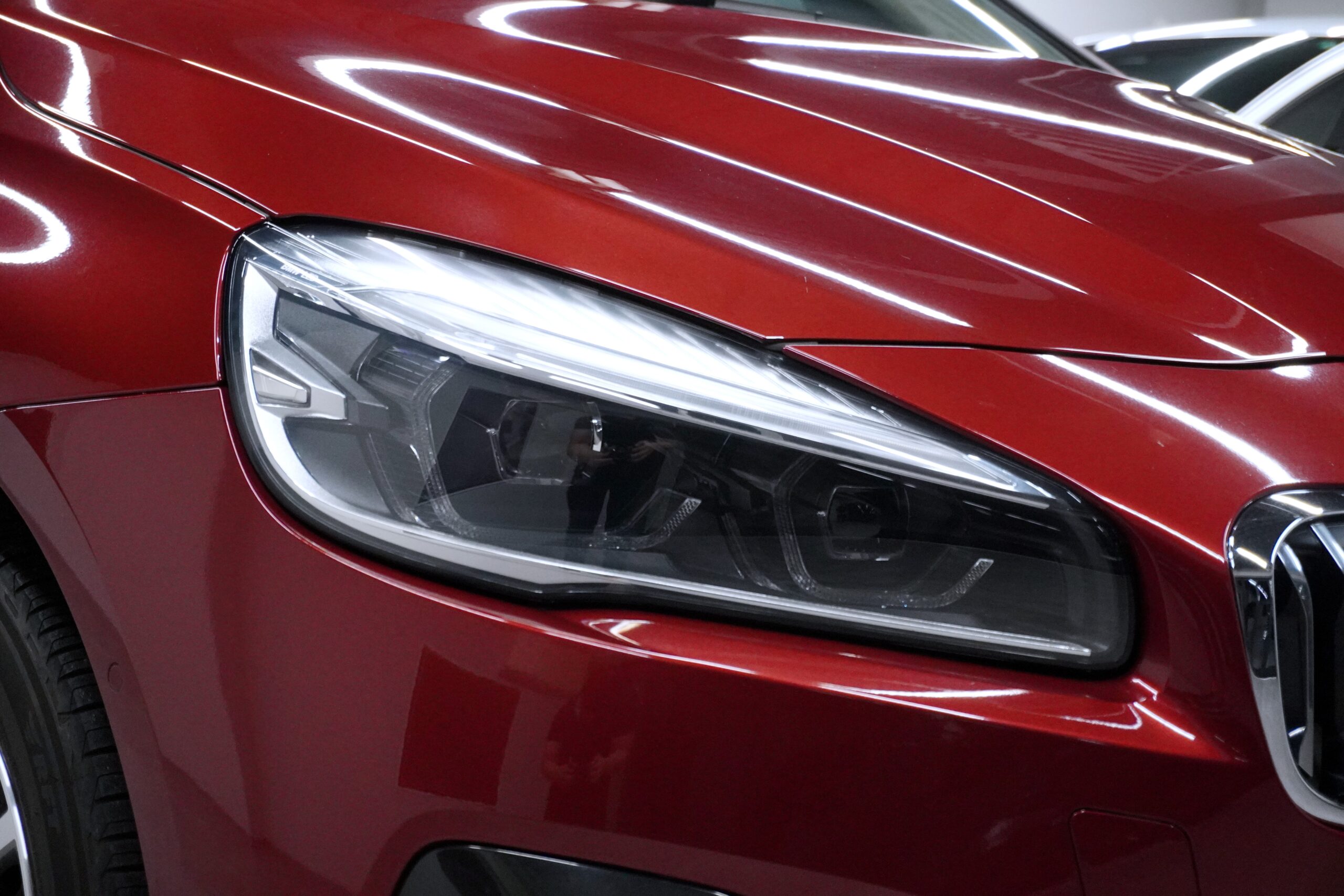 BMW 218d グランツアラー ラグジュアリー