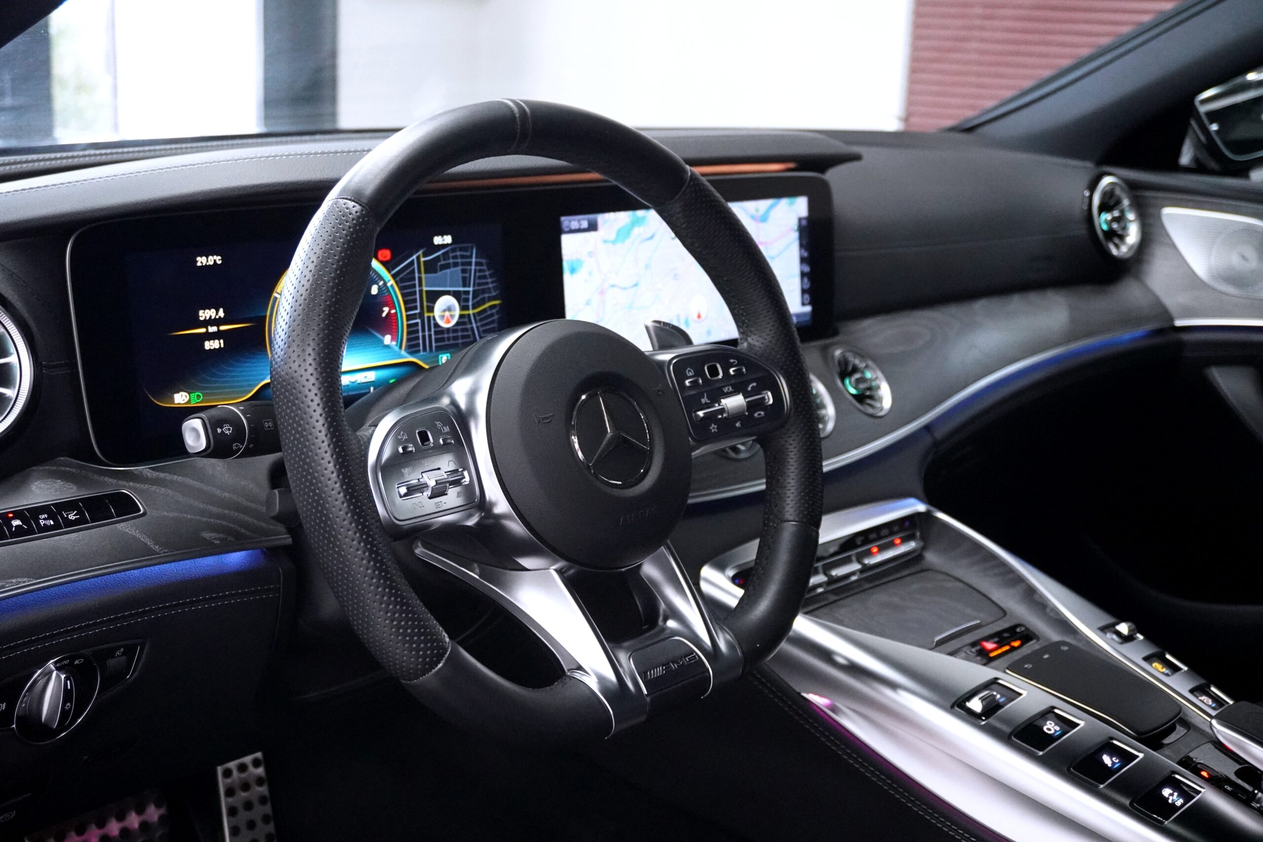 メルセデスAMG GT43 4マチック+