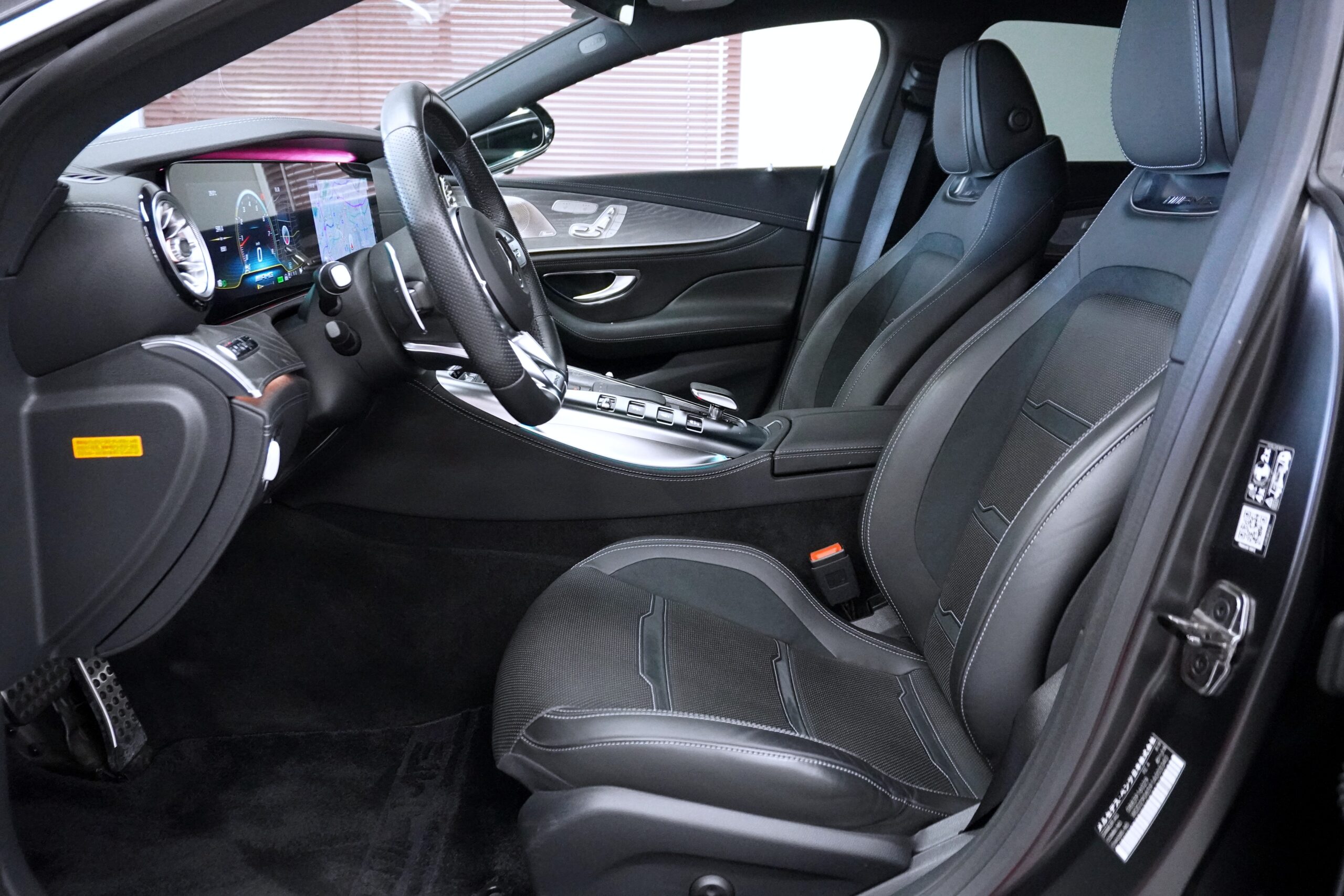 メルセデスAMG GT43 4マチック+