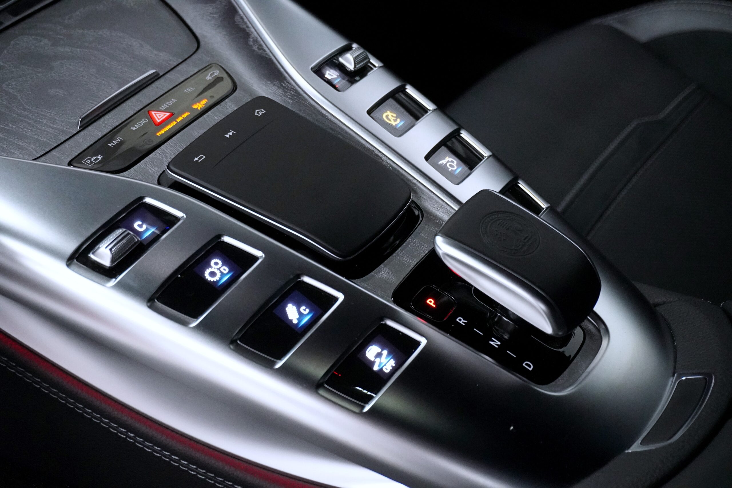 メルセデスAMG GT43 4マチック+