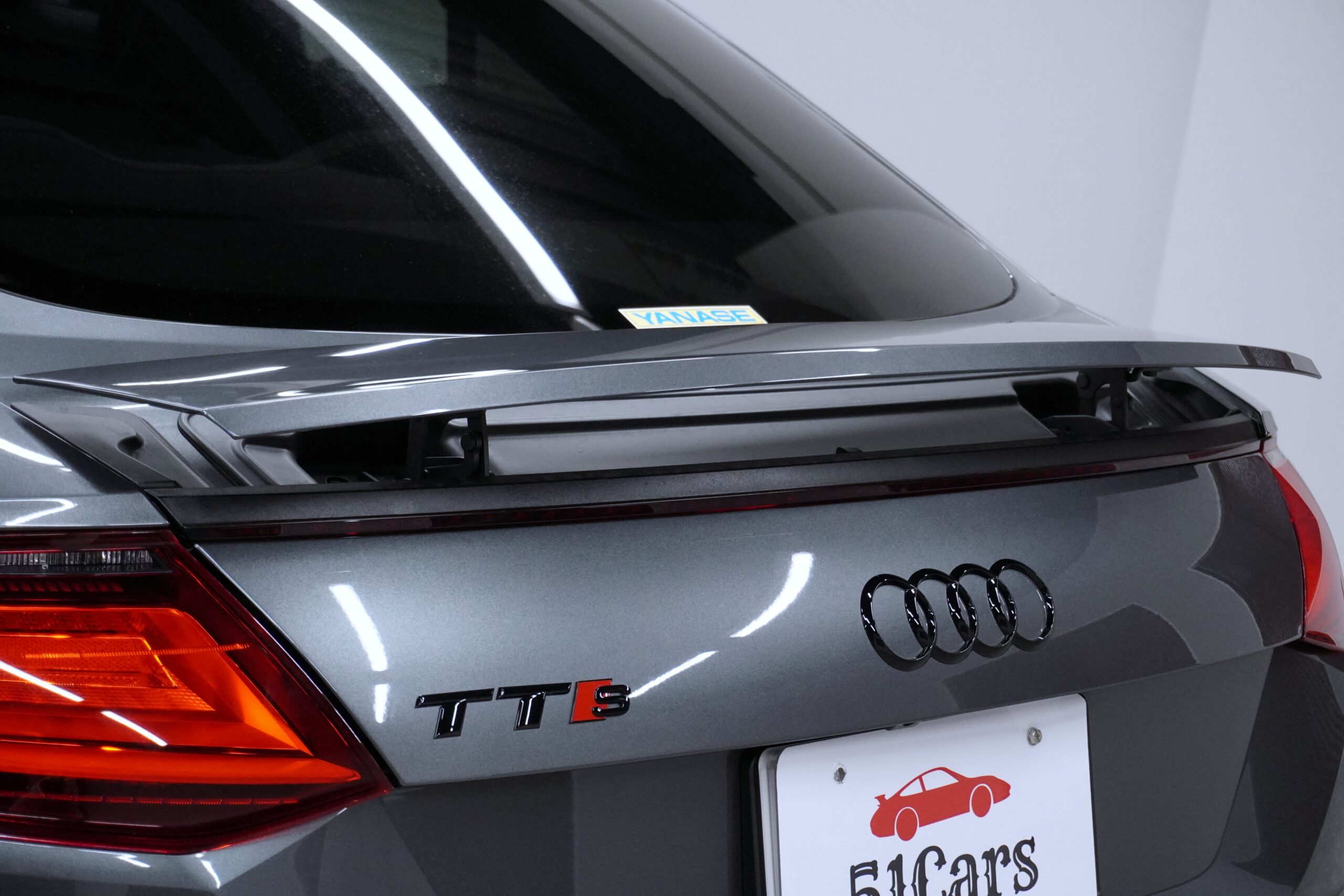 アウディ TTSクーペ ベースグレード