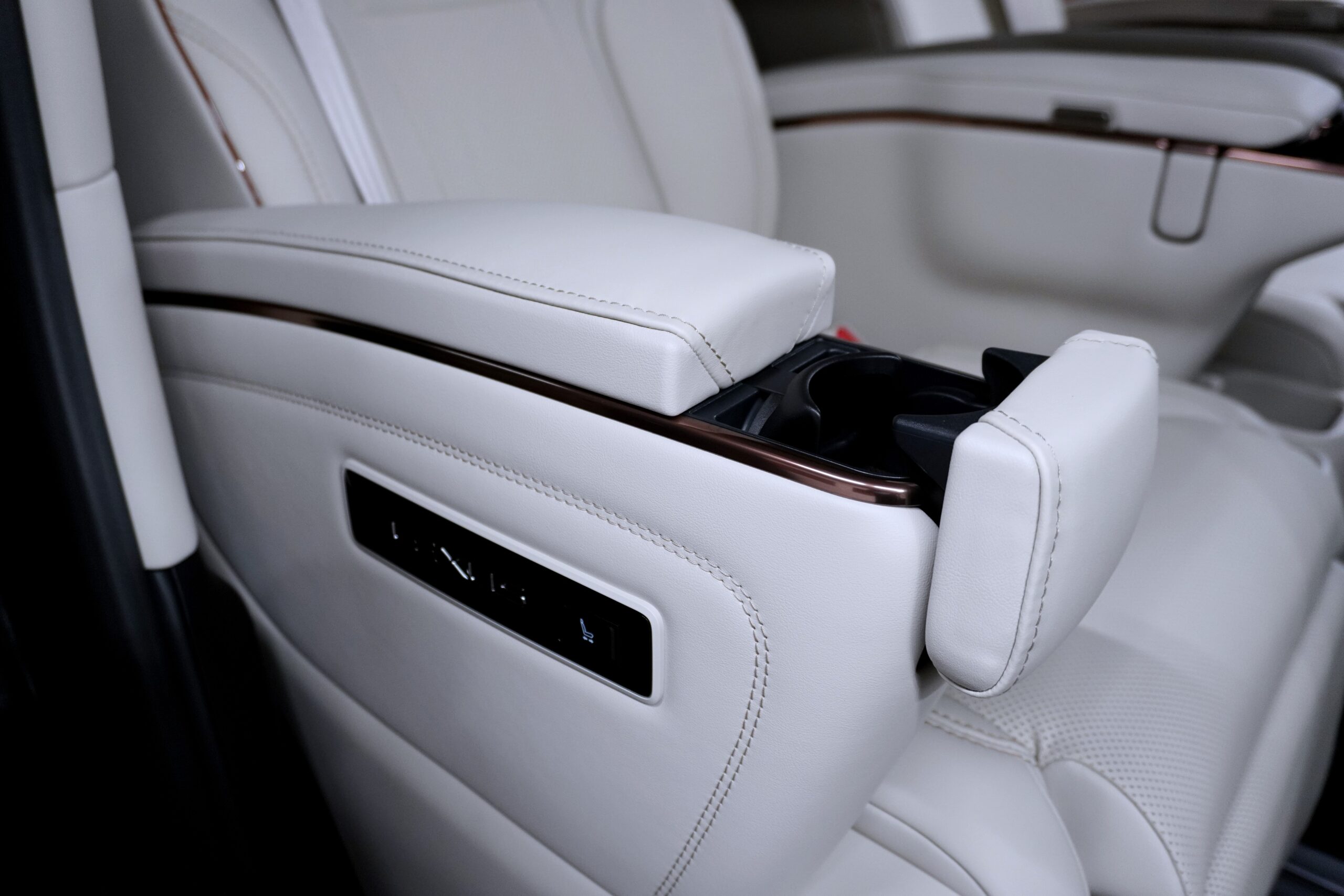 レクサス LM500h バージョンL