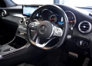 メルセデスベンツ GLC220d 4マチッククーペ AMGライン